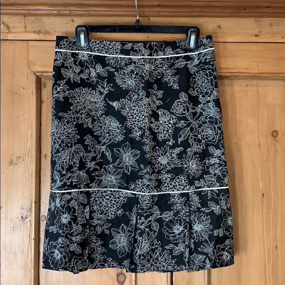 Ann Taylor LOFT Pencil skirt